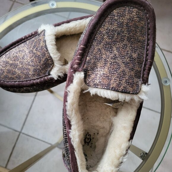 UGG slippers - Picture 2 of 4